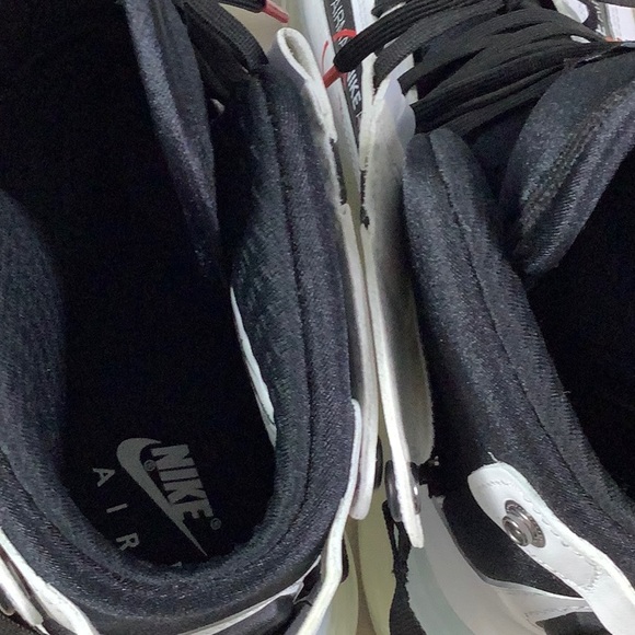 The Nike Air Max 720 Saturn White Black Red Sz 11 - Picture 15 of 15